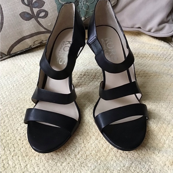 Kors by Michael Kors Open Toe Sandals - Picture 5 of 11